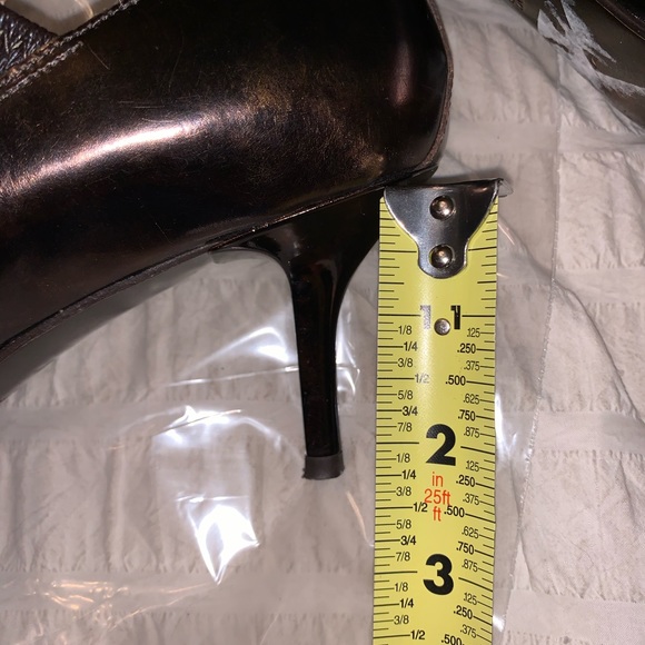 Donald J Pliner bronze woman’s open toe Mary Jane shoes size 8.5 - Picture 8 of 14